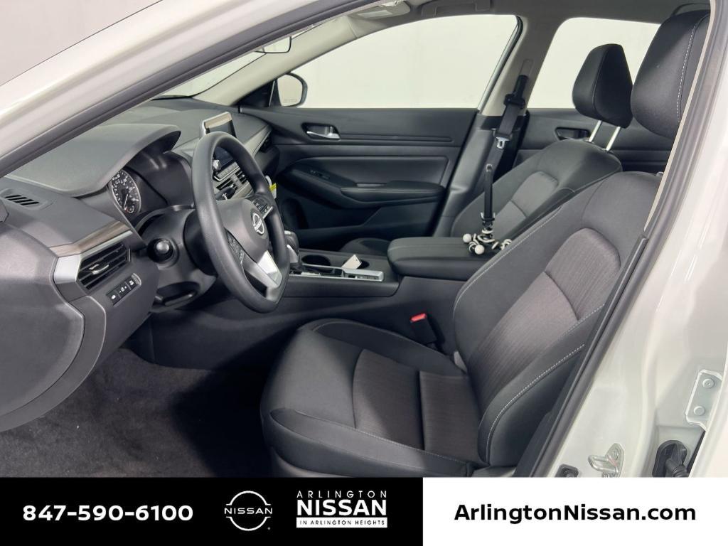 new 2025 Nissan Altima car, priced at $24,925