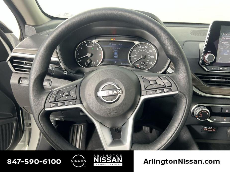 new 2025 Nissan Altima car, priced at $24,925