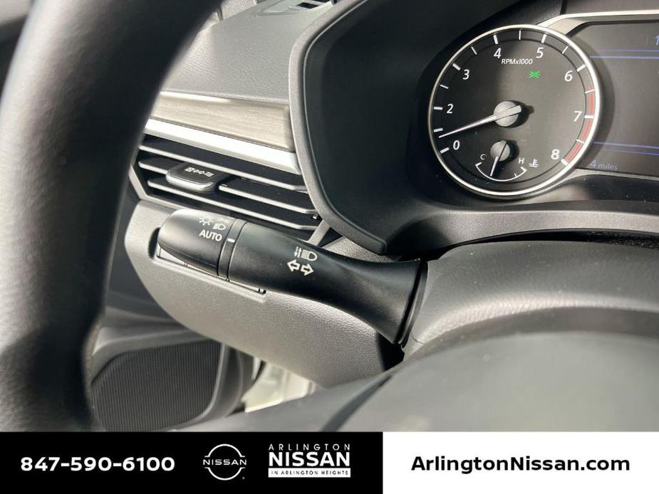 new 2025 Nissan Altima car, priced at $24,925