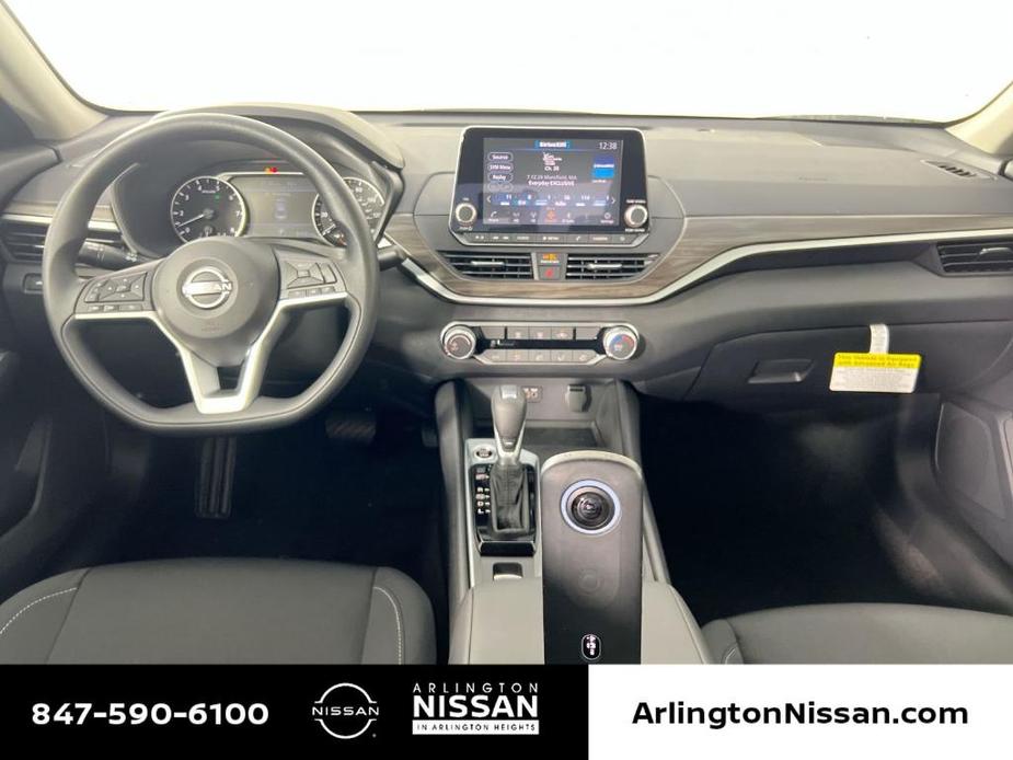 new 2025 Nissan Altima car, priced at $24,925