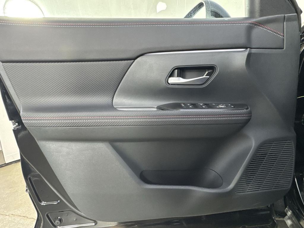 new 2025 Nissan Kicks car, priced at $23,443