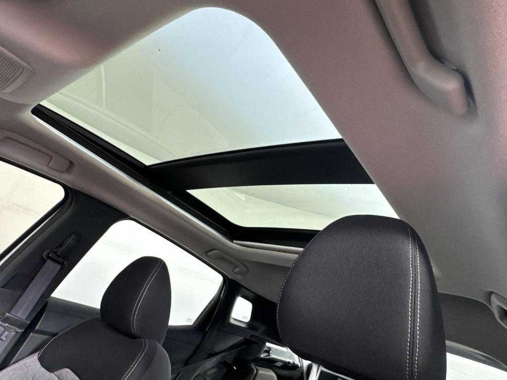 new 2025 Nissan Kicks car, priced at $27,283