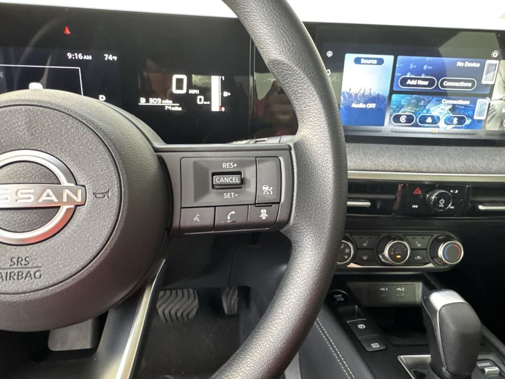 new 2025 Nissan Kicks car, priced at $23,379