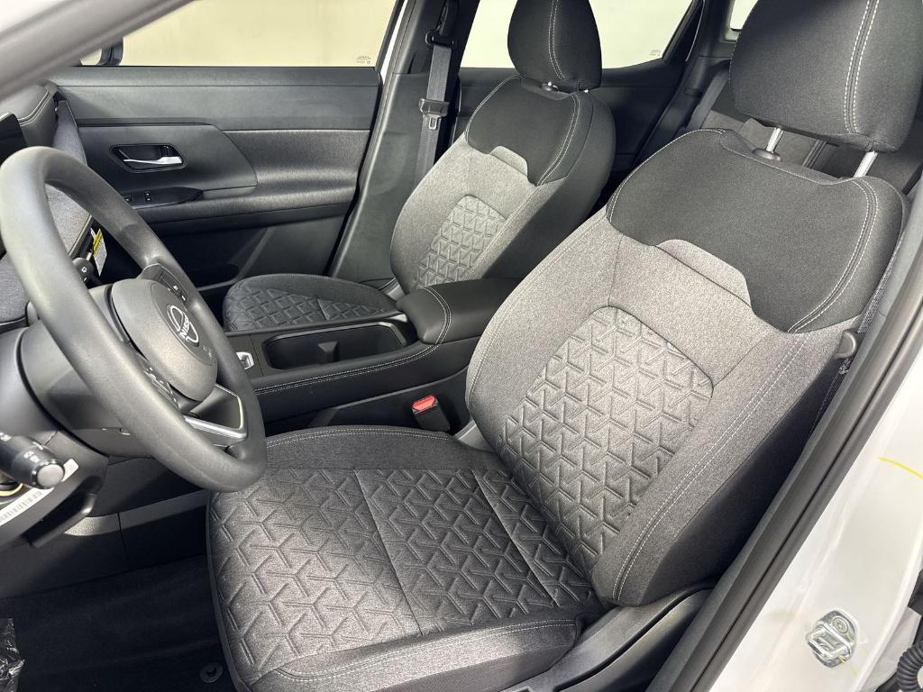 new 2025 Nissan Kicks car, priced at $24,879