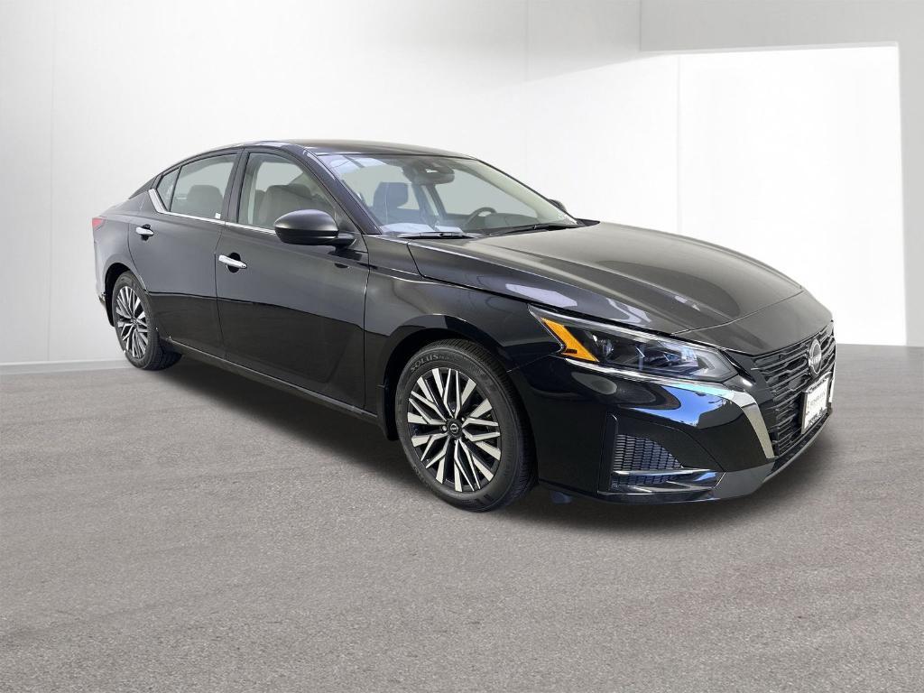 new 2025 Nissan Altima car, priced at $25,510