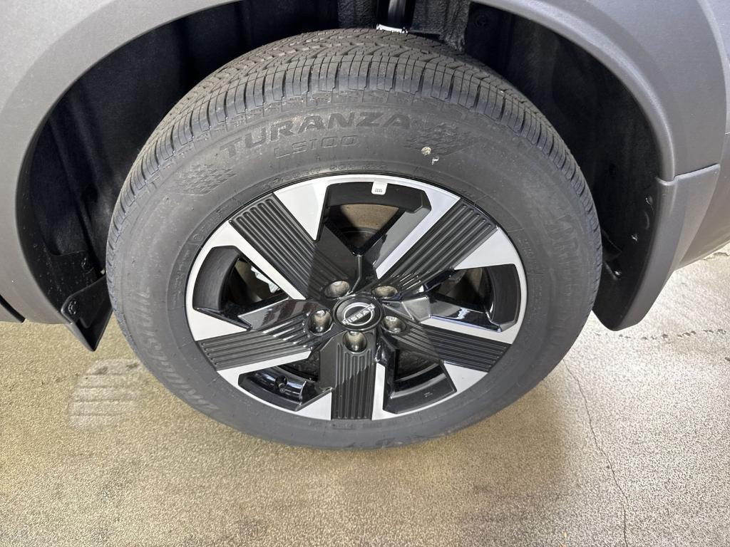 new 2025 Nissan Kicks car, priced at $21,184