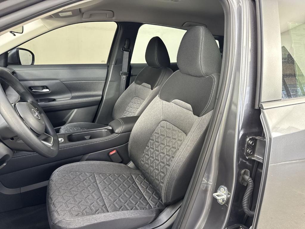 new 2025 Nissan Kicks car, priced at $21,184