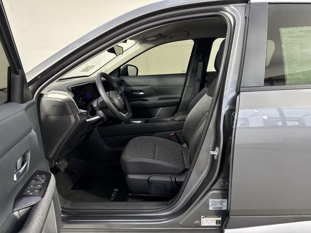 new 2025 Nissan Kicks car, priced at $21,184