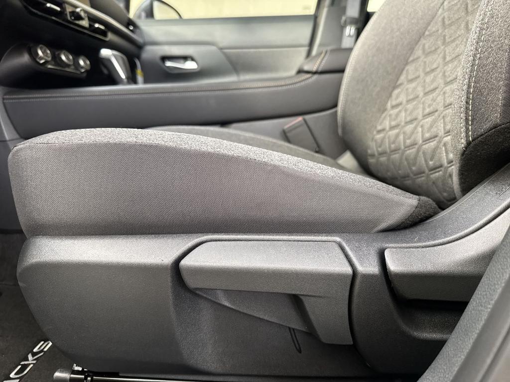 new 2025 Nissan Kicks car, priced at $21,184