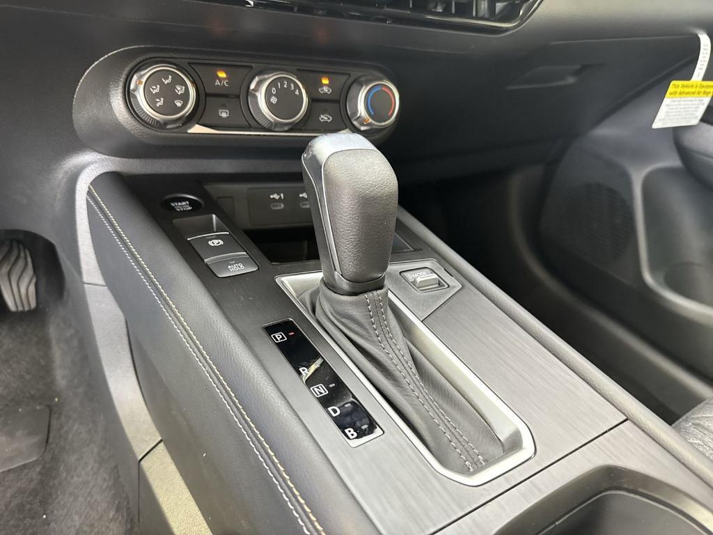 new 2025 Nissan Kicks car, priced at $24,843