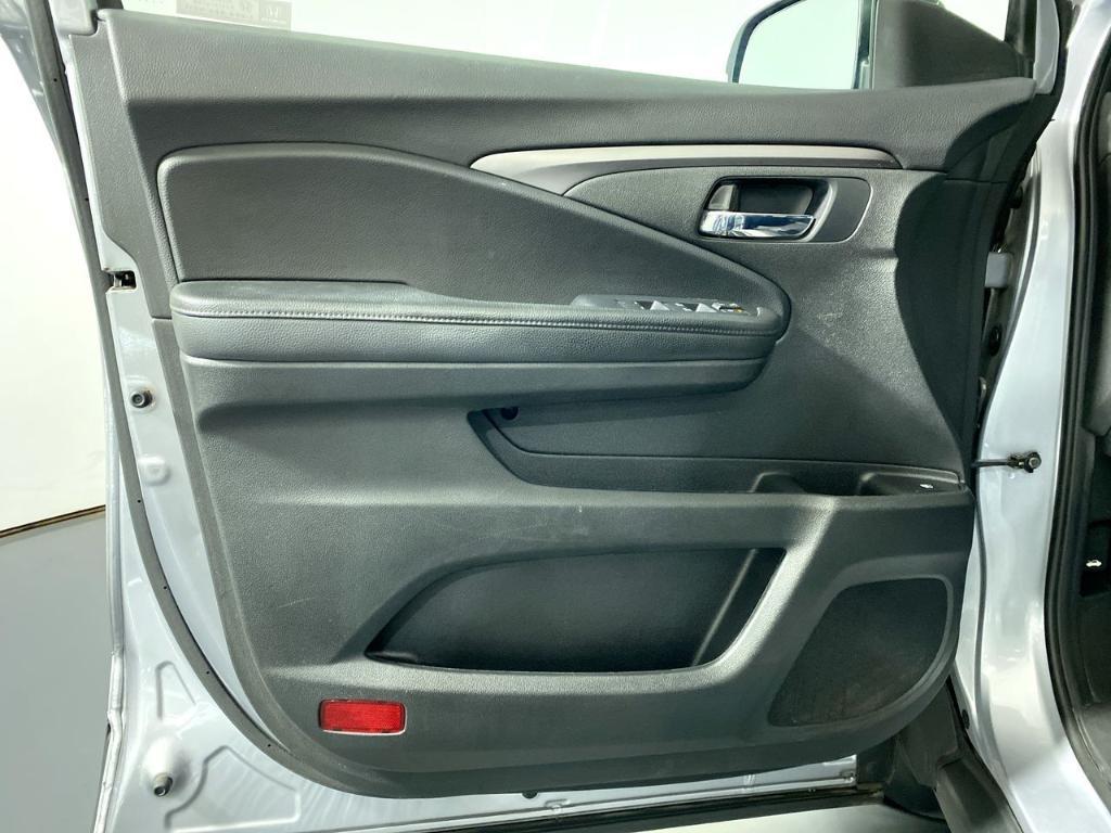 used 2021 Honda Passport car, priced at $14,987