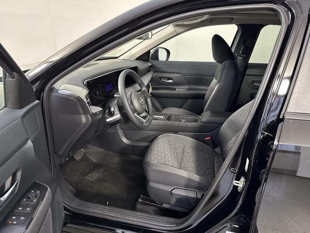 new 2025 Nissan Kicks car, priced at $22,755