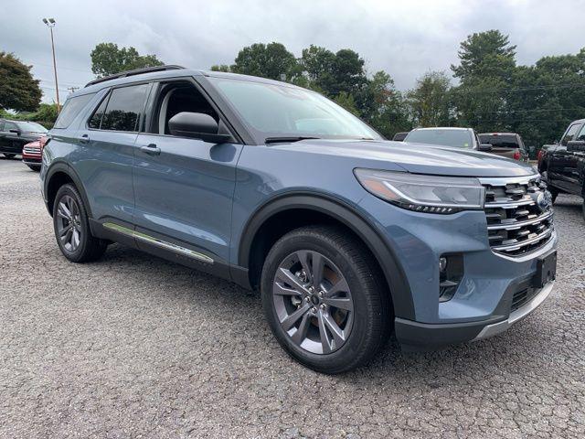 new 2025 Ford Explorer car, priced at $48,915