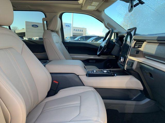 new 2024 Ford Expedition car, priced at $70,520