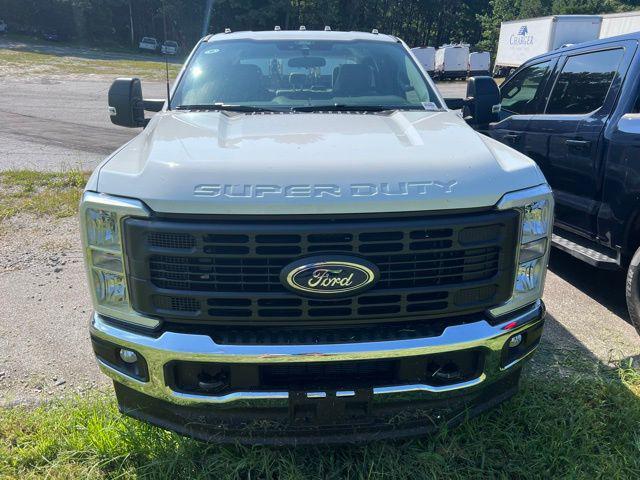 new 2025 Ford F-350 car, priced at $62,586