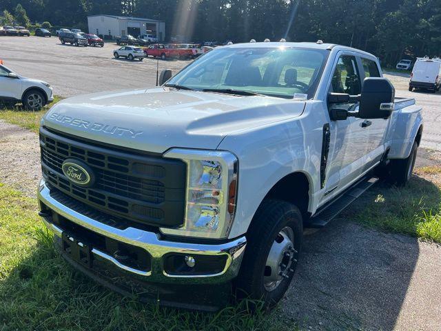new 2025 Ford F-350 car, priced at $62,586