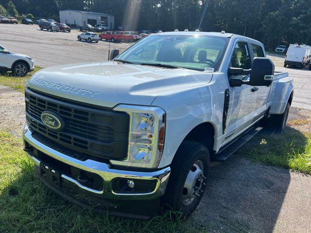 new 2025 Ford F-350 car, priced at $62,586