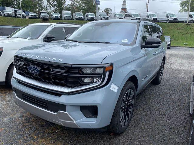 new 2025 Ford Expedition car, priced at $81,445