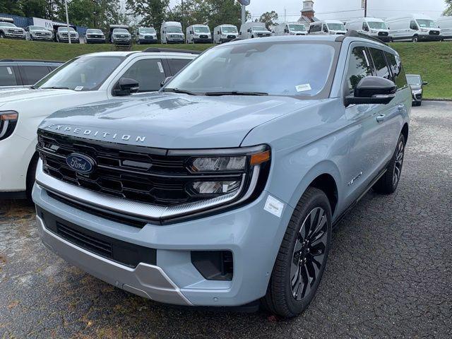 new 2025 Ford Expedition car, priced at $81,445