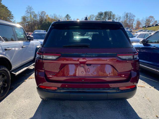 used 2023 Jeep Grand Cherokee car, priced at $32,904