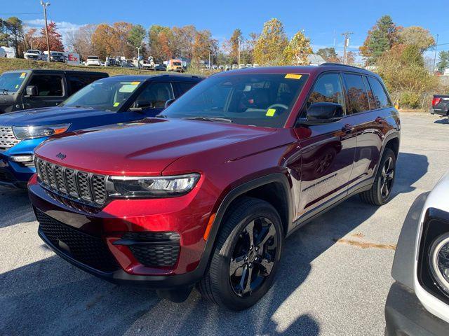 used 2023 Jeep Grand Cherokee car, priced at $32,904
