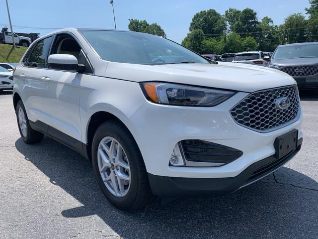 new 2024 Ford Edge car, priced at $39,010