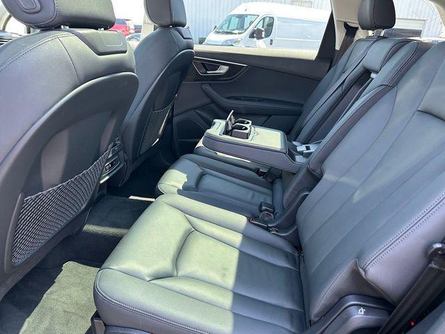 used 2024 Audi Q7 car, priced at $38,884