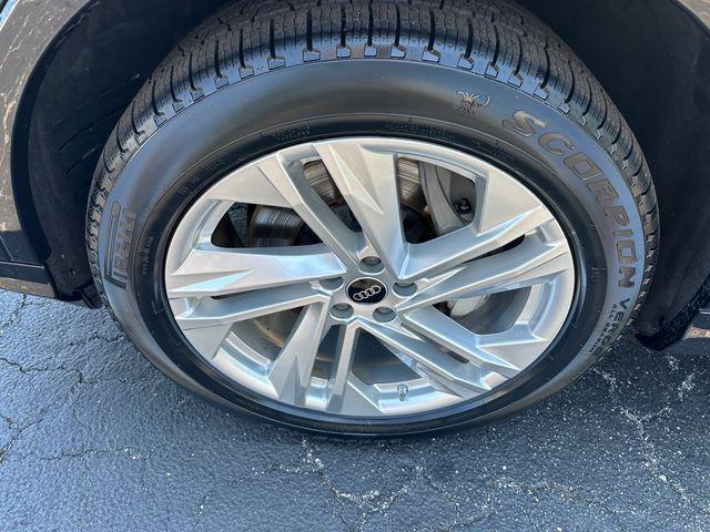 used 2024 Audi Q7 car, priced at $38,884