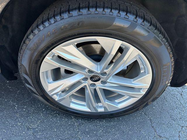used 2024 Audi Q7 car, priced at $38,884