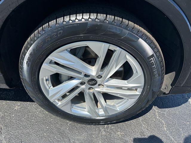 used 2024 Audi Q7 car, priced at $38,884