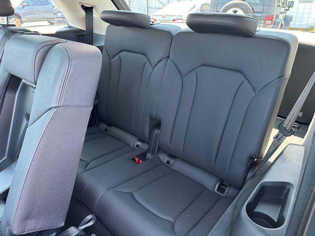 used 2024 Audi Q7 car, priced at $38,884