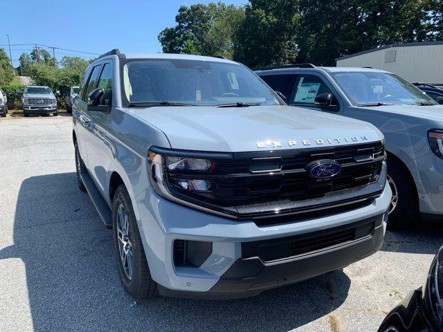 new 2025 Ford Expedition car, priced at $64,986