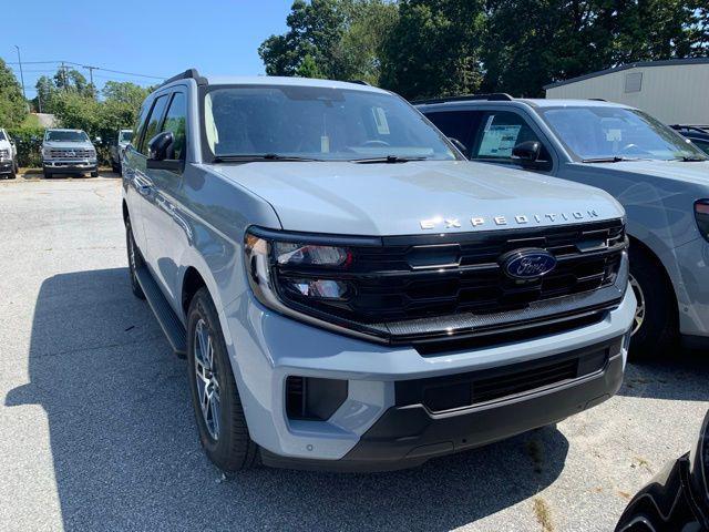 new 2025 Ford Expedition car, priced at $64,986