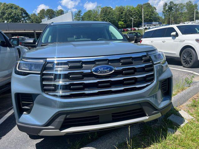 new 2025 Ford Explorer car, priced at $35,234