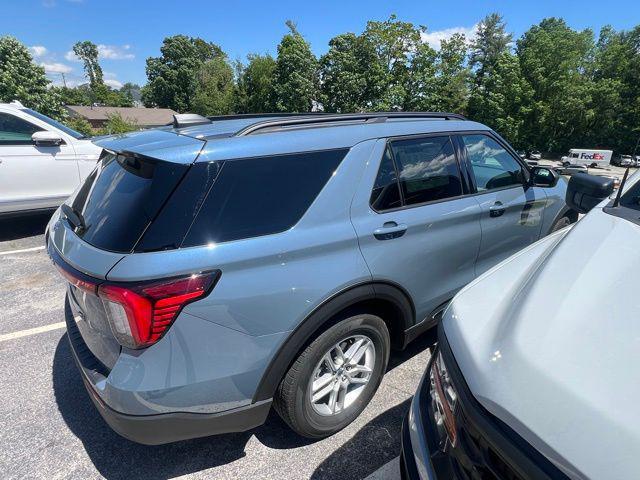 new 2025 Ford Explorer car, priced at $35,234