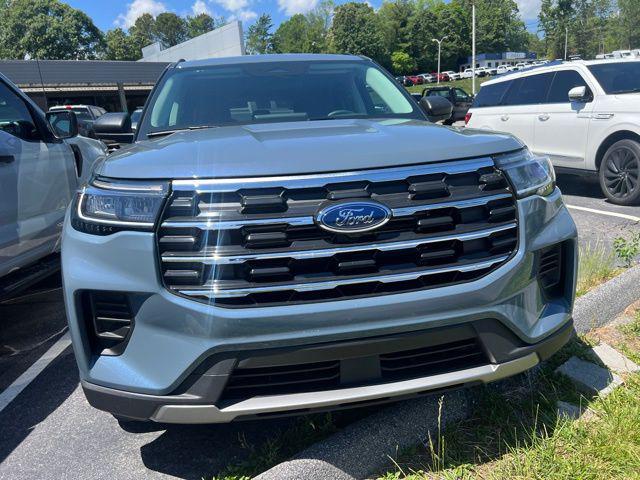 new 2025 Ford Explorer car, priced at $35,234