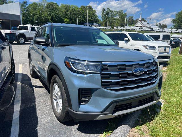 new 2025 Ford Explorer car, priced at $35,234