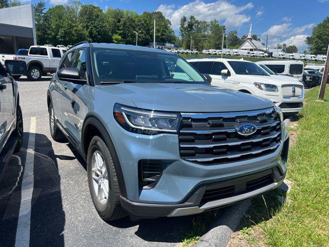 new 2025 Ford Explorer car, priced at $35,234