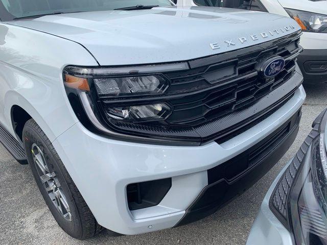 new 2025 Ford Expedition car, priced at $69,345