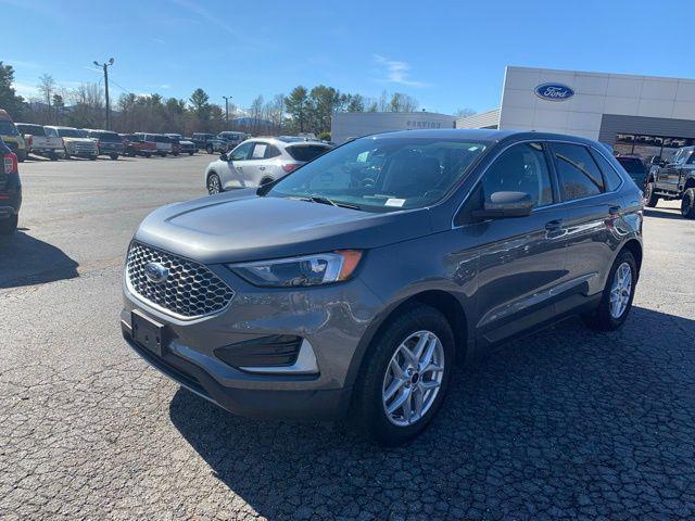 used 2024 Ford Edge car, priced at $23,105