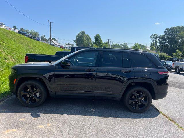 used 2023 Jeep Grand Cherokee car, priced at $31,876