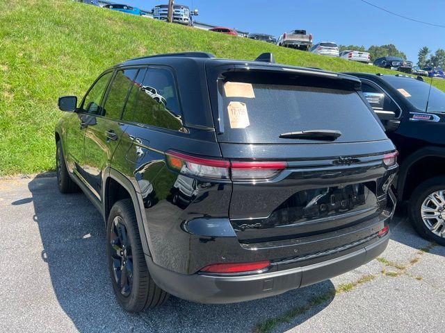 used 2023 Jeep Grand Cherokee car, priced at $31,876
