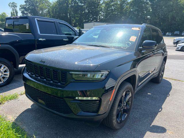 used 2023 Jeep Grand Cherokee car, priced at $31,876