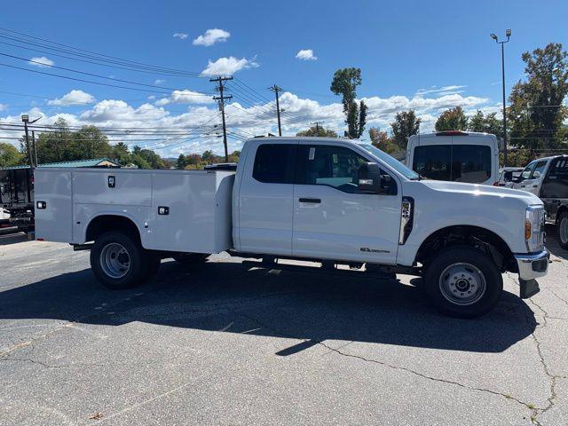 new 2025 Ford F-350 car, priced at $89,888