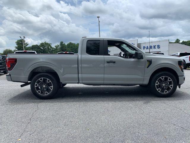 new 2024 Ford F-150 car, priced at $42,610