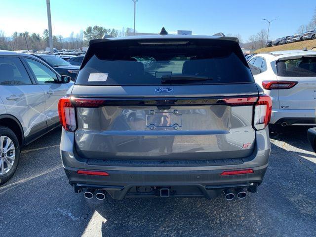 new 2025 Ford Explorer car, priced at $59,295