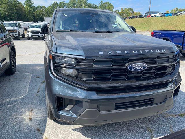 new 2025 Ford Expedition car, priced at $64,972