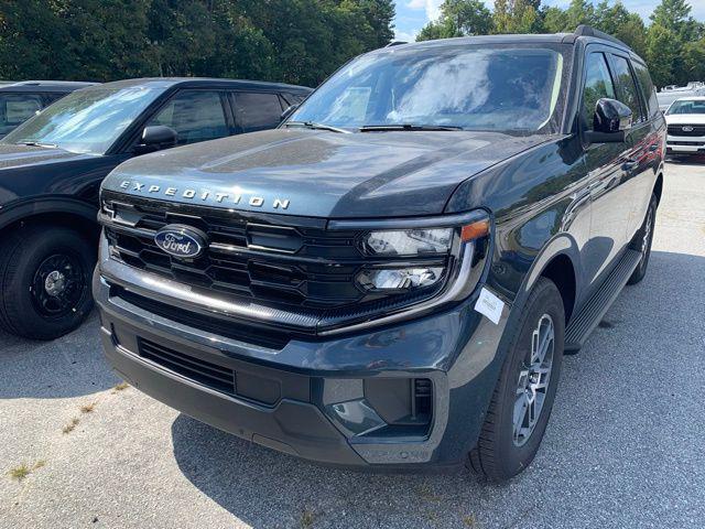 new 2025 Ford Expedition car, priced at $64,972