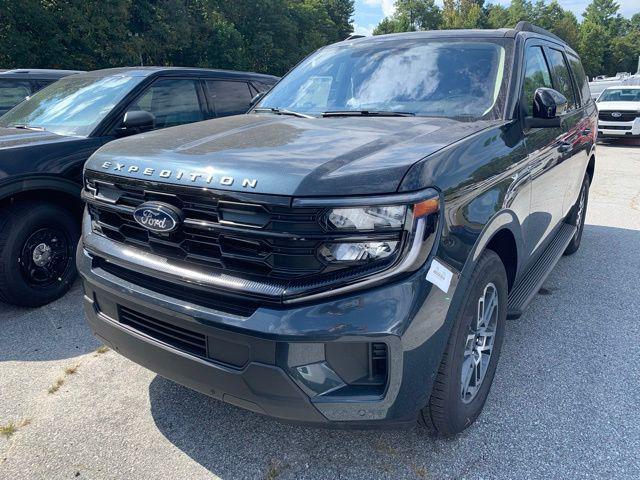 new 2025 Ford Expedition car, priced at $64,972