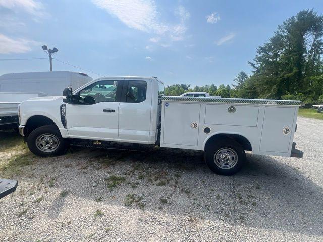 new 2025 Ford F-250 car, priced at $64,888
